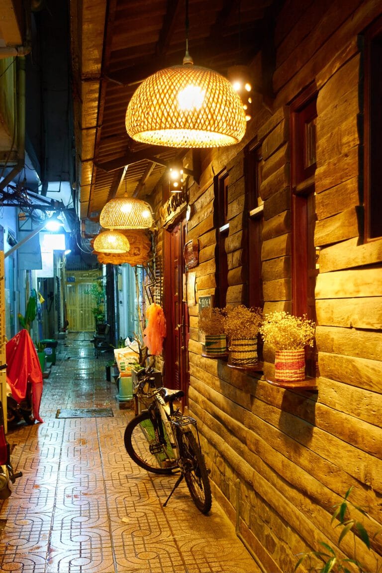 Streets in Vietnam at night documentary photographer joseaparra