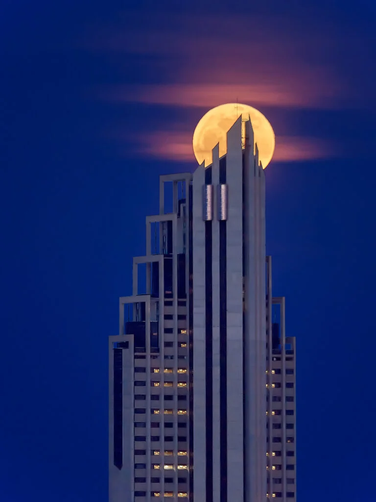supermoon on gran hotel bali benidorm spain españa superluna joseaparra